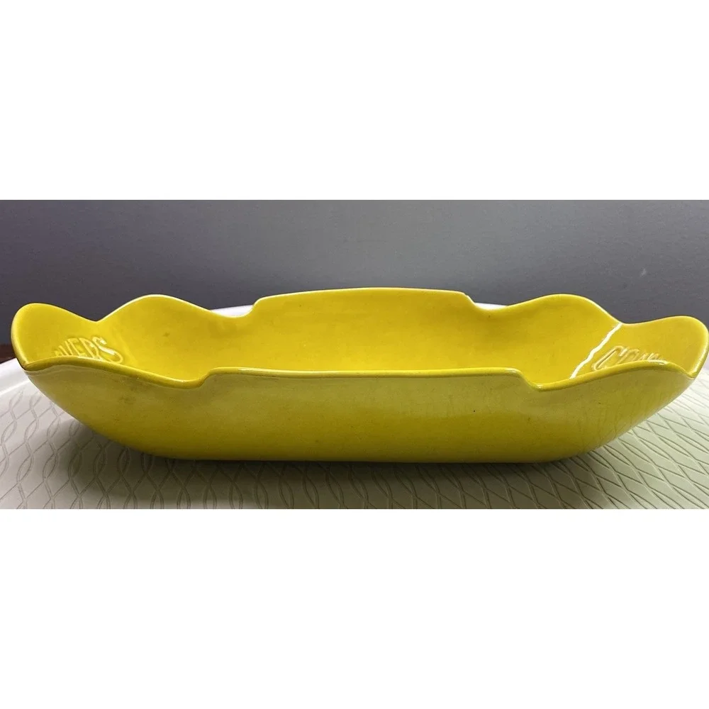 Vintage Treasure Craft USA Pottery Cracker Dish, W/strawberries Yellow‎ 12